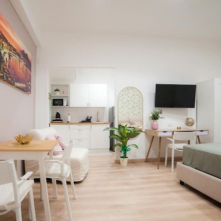 Michelangelo 80 Apartment เนเปิลส์ ภายนอก รูปภาพ
