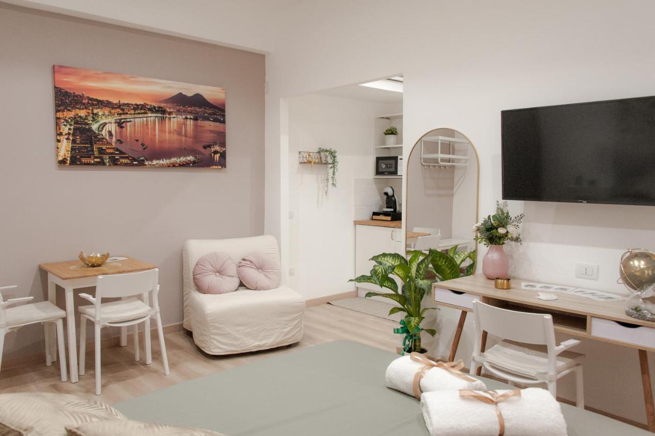 Michelangelo 80 Apartment เนเปิลส์ ภายนอก รูปภาพ