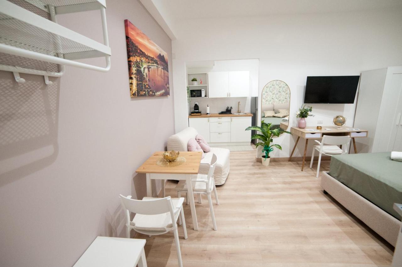 Michelangelo 80 Apartment เนเปิลส์ ภายนอก รูปภาพ