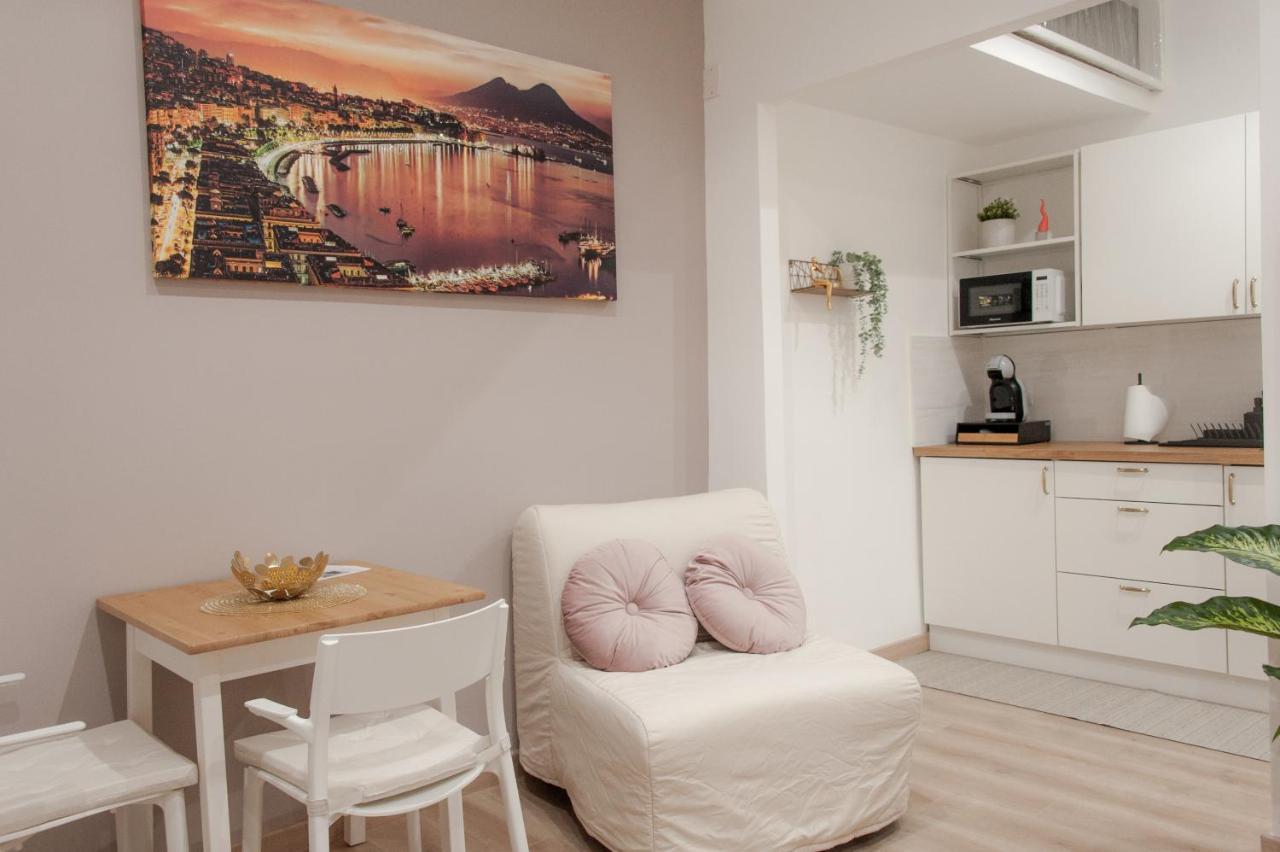 Michelangelo 80 Apartment เนเปิลส์ ภายนอก รูปภาพ